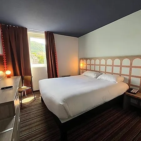 Greet Centre Pyrenees Hotel 3*